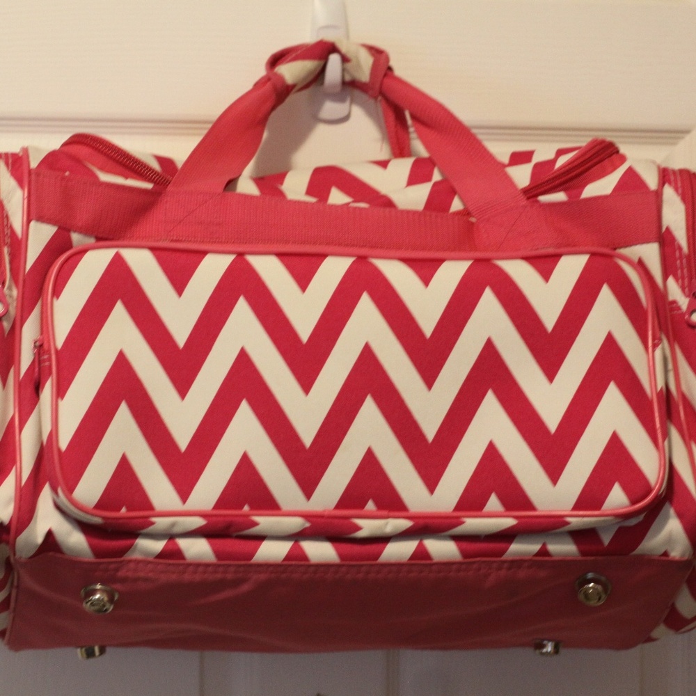 Duffle Bag Chevron 22" Pink White